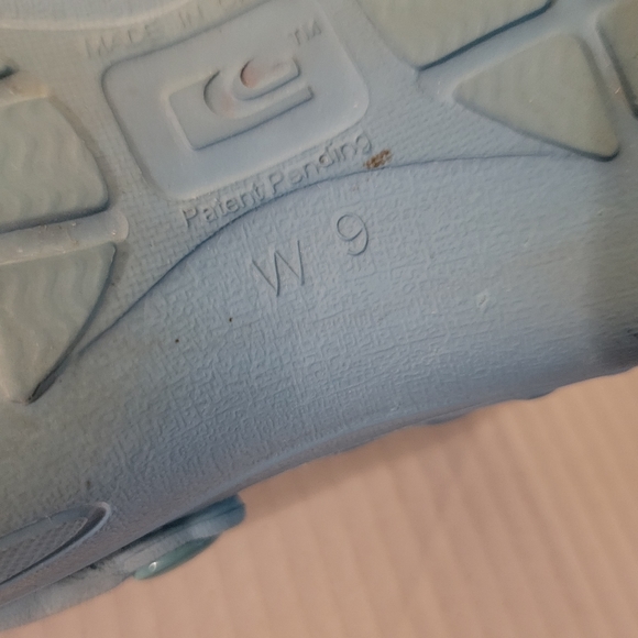 Cloggens Clogs - Picture 6 of 8